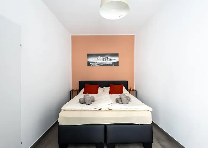 N14 Enjoy Apartments, Ac ,quiet Street, Two Bedrooms Sleeps 6, Very Spacey Apartamento Viena
