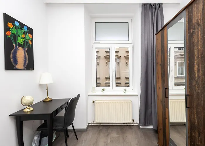 N14 Enjoy Apartments, Ac ,quiet Street, Two Bedrooms Sleeps 6, Very Spacey
